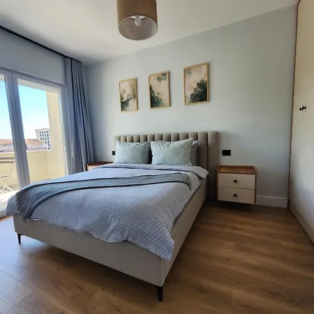 Modern Coastal Apartment, 3 Min Walk To The Durrës