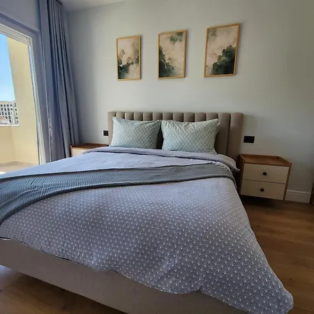 Lejlighed Modern Coastal Apartment, 3 Min Walk To The Durrës