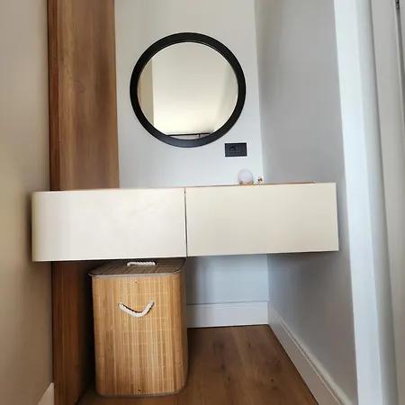 Modern Coastal Apartment, 3 Min Walk To The Lejlighed *