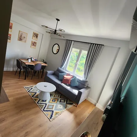Modern Coastal Apartment, 3 Min Walk To The * Durrës