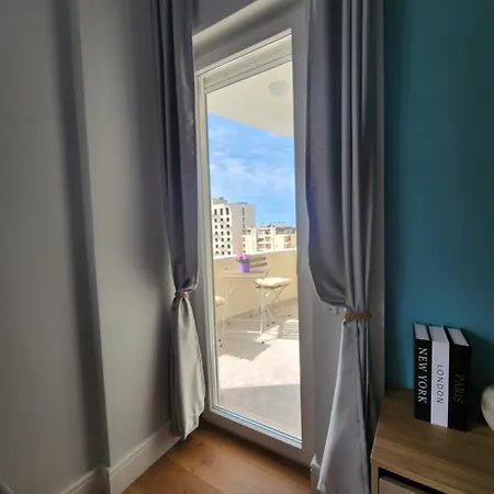 Modern Coastal Apartment, 3 Min Walk To The * Durrës