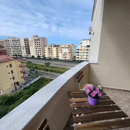 Modern Coastal Apartment, 3 Min Walk To The Appartement Durrës