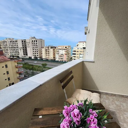 Modern Coastal Apartment, 3 Min Walk To The Apartamento