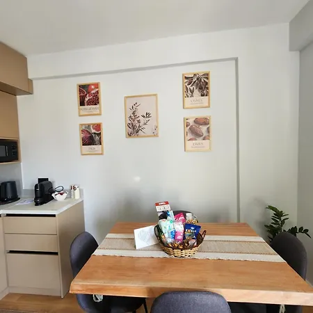 Modern Coastal Apartment, 3 Min Walk To The * Durrës