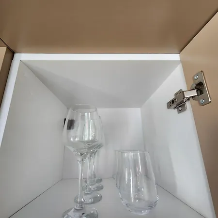 Modern Coastal Apartment, 3 Min Walk To The Appartement